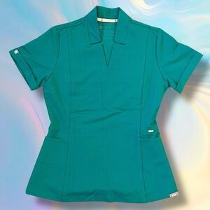 ✨Figs✨ Inala Scrub Top